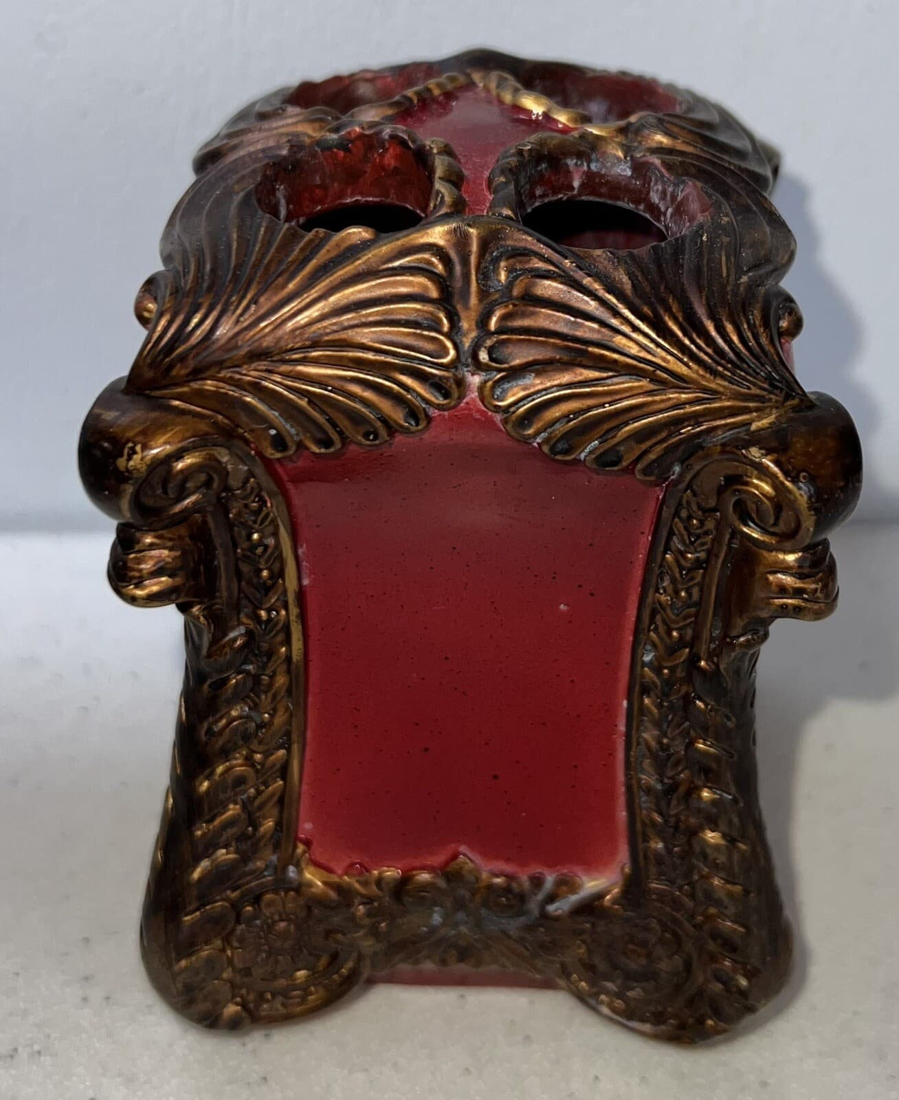 Vintage Red Resin Fancy Toothbrush Holder NRM35B